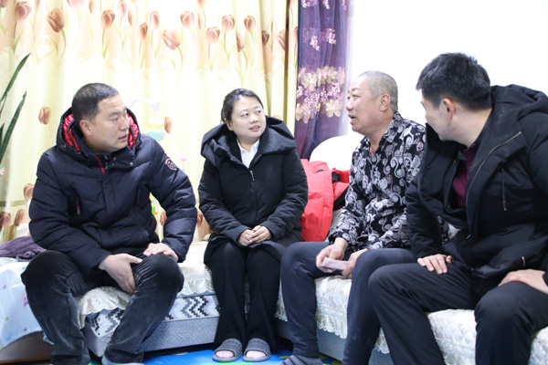 基層支部送溫暖 黨的關(guān)懷暖人心——長(zhǎng)白山北景區(qū)黨支部慰問困難黨員